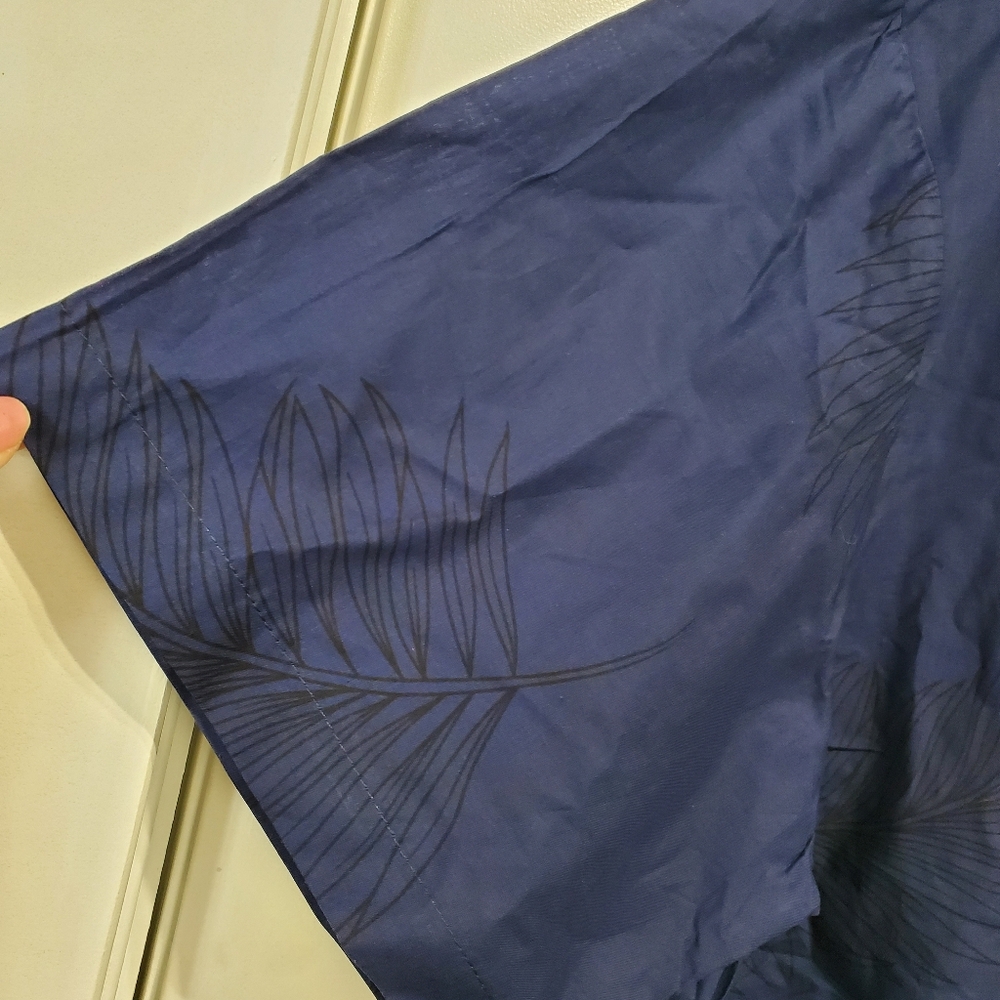 Men's Orchids Heliconia Hawaiian Shirt Side Border - Picture 4 of 10